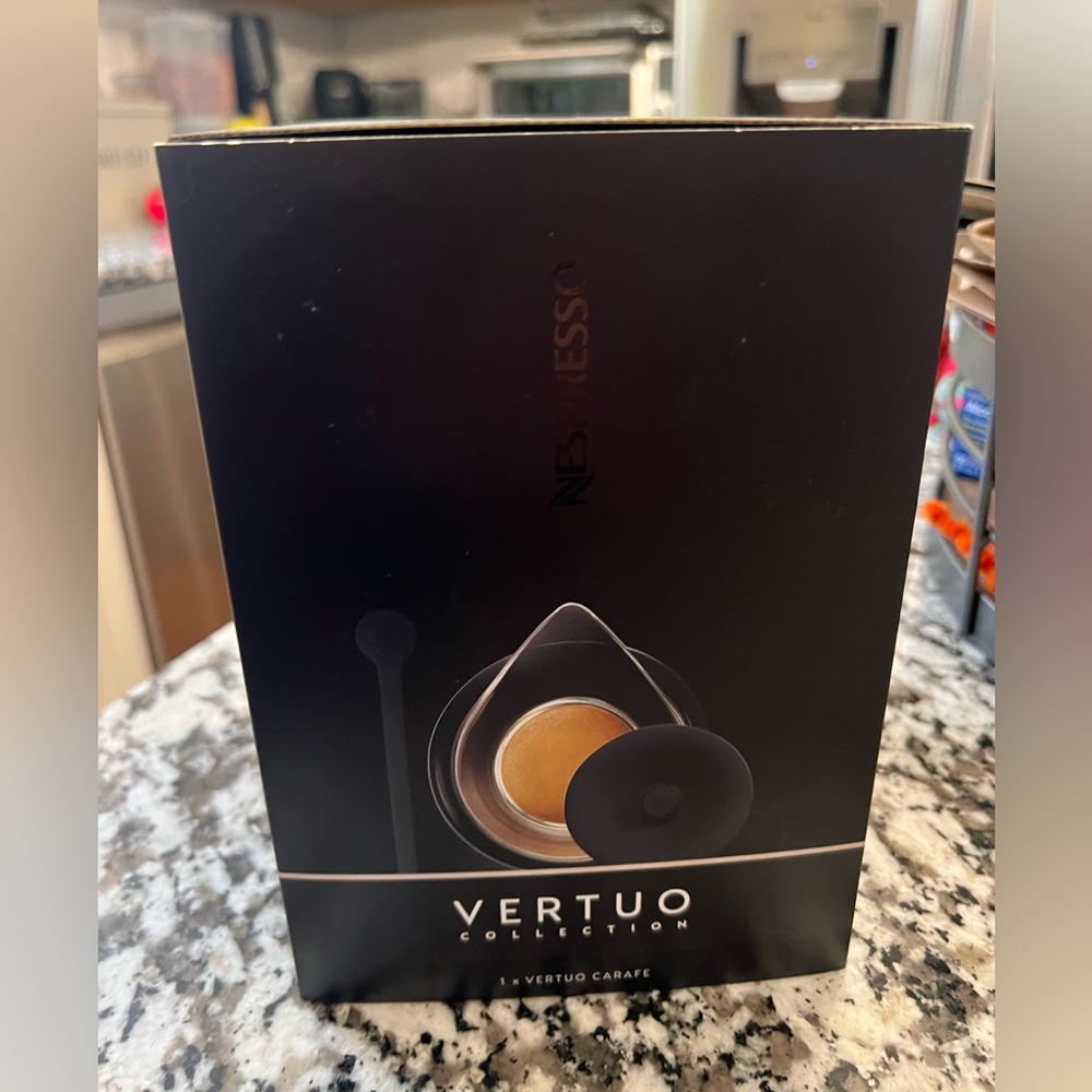 Nespresso Vertuo Carafe Set - new in box!